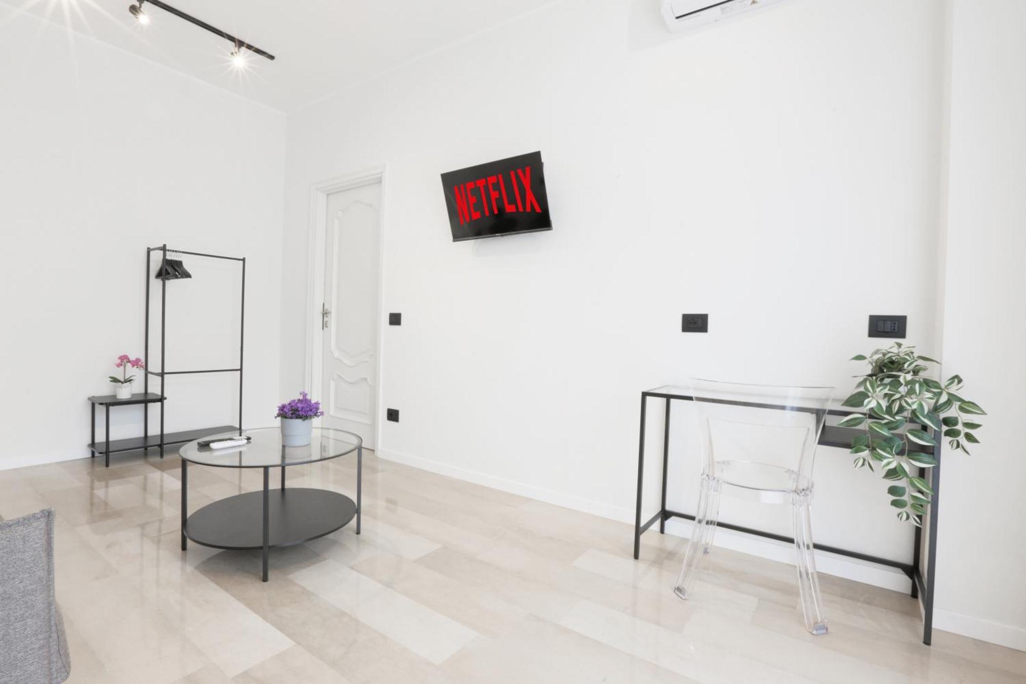 New Modern Flat 10 Minutes Walk From Central Station Милан Экстерьер фото